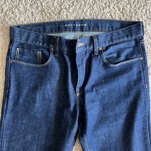 Mott & Bow gently used skinny jeans 33x34